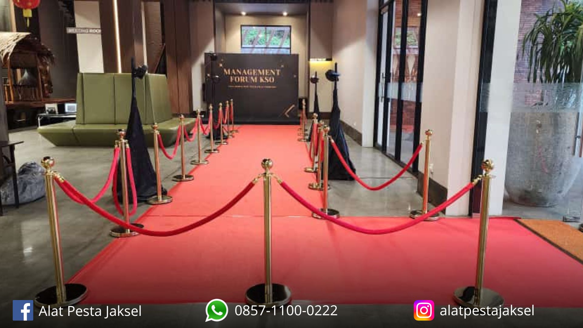 Pusat Sewa Karpet Jalan Merah Dan Tiang Antrian Gold Tali Merah Jakarta