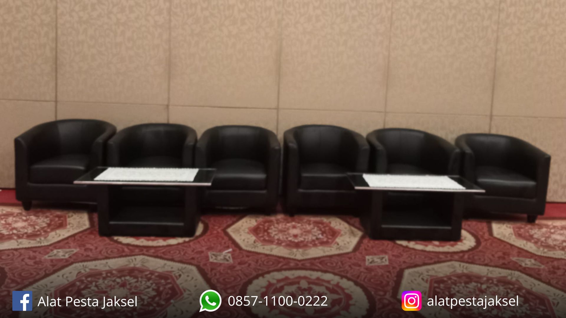 Tempat Rental Sofa Oval Hitam Eksklusif DI Jakarta Selatan