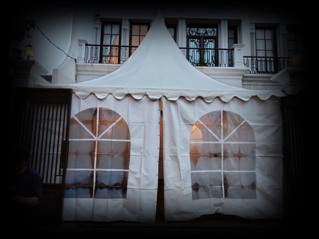 Tenda Kerucut