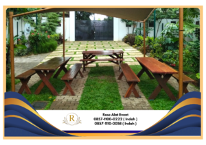 Sewa Meja Taman Klasik Kayu Kokoh Area Pik 2