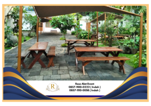 Sewa Meja Taman Klasik Kayu Kokoh Area Pik 2