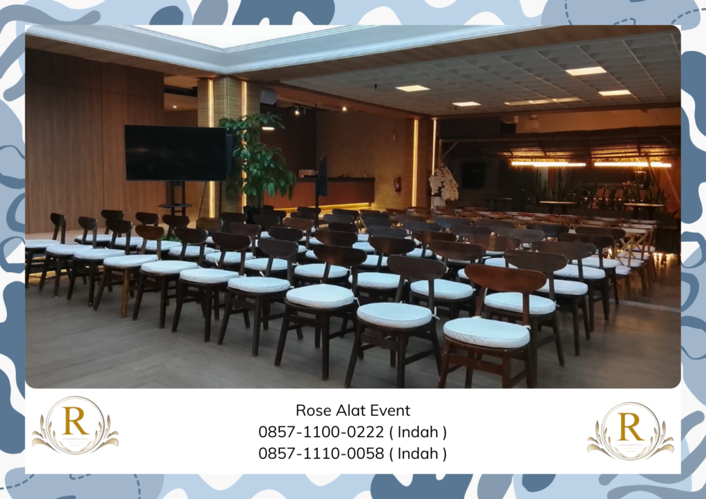 Persewaan Kursi Crossback bantalan putih Area Purwakarta