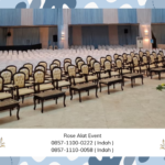 Sewa Kursi Arm Chair Kayu Kokoh Nyaman dan Berkelas Karawang 