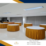 Rental Meja Kotak dan Bundar Cover Gold Jagakarsa
