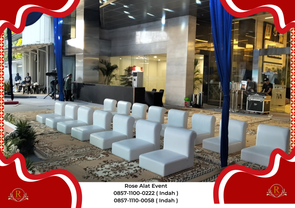 Sewa Sofa Kotak Lesehan Putih Karpet Permadani Hijau Bekasi